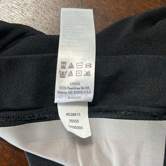 SPANX womens Shapewear for Women Oncore High-waisted Mid-thigh Short - Picture 6 of 9